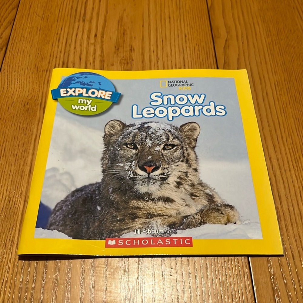Snow Leopards by Jill Esbaum